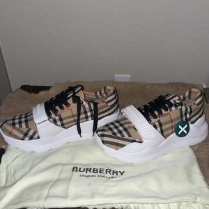 BURBERRY RUNAWAY REGIS Low Beige Sneakers US 10/ EU 43 NEW